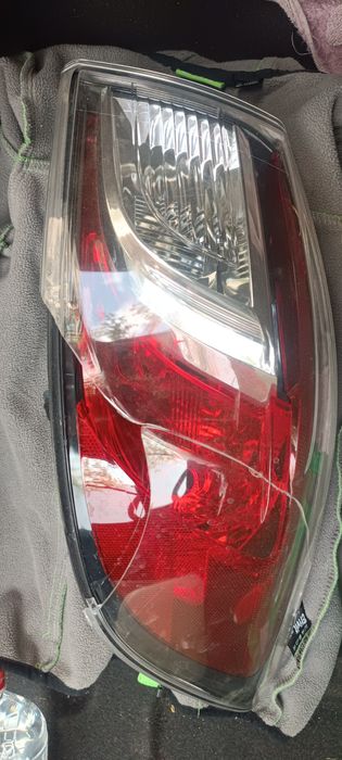 Фонарь задний внешний правый Mazda 3 2009-2012 цена договорная