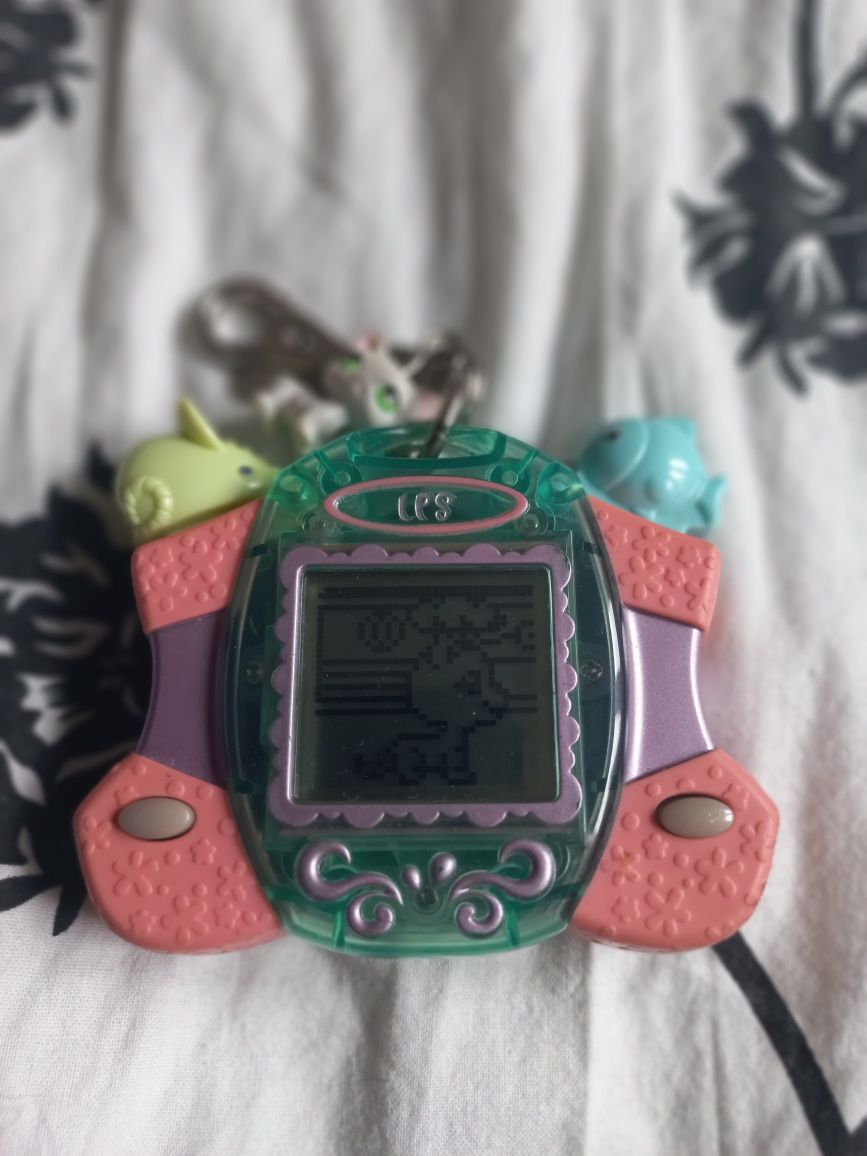 Tamagotchi  Littlest Pet Shop