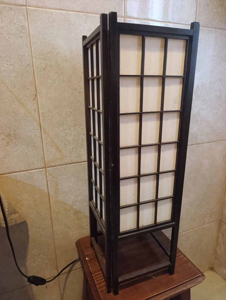 Candeeiro de mesa