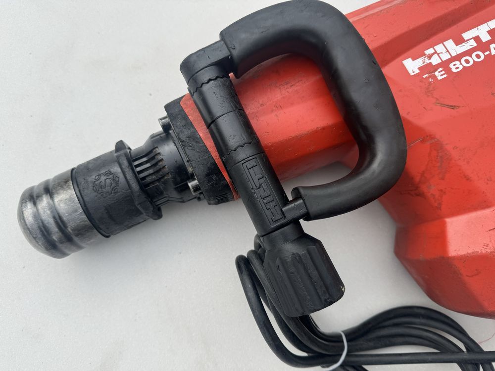 Młot wyburzeniowy HILTI  TE 800-AVR
