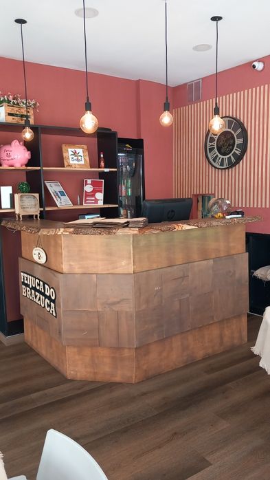 Balcão 100% madeira em L