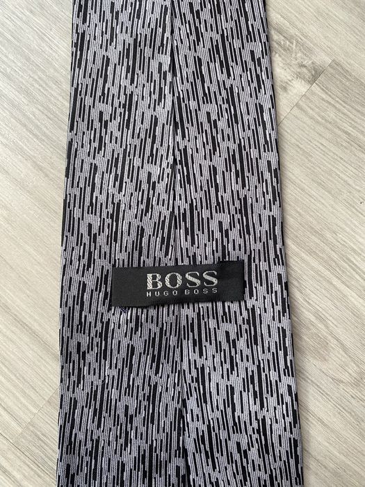 Jedwabny krawat Boss
