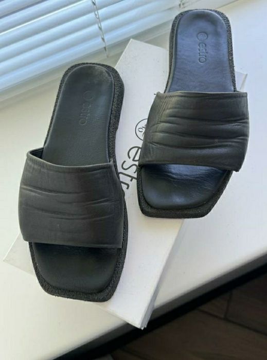 Шльопанці, ESTRO,цена такая потому что почти уже не сезон