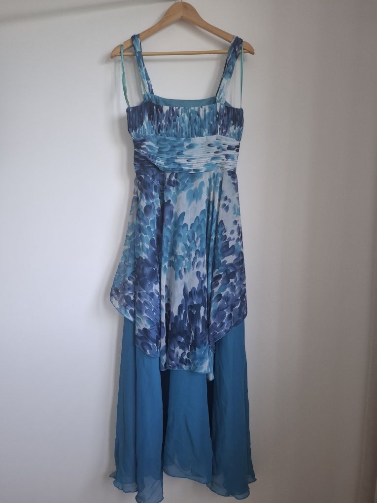 Vestido Azul Turquesa com Estampa Floral e Detalhe de Pedra