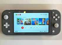 Nintendo Switch Lite w bardzo dobrym stanie