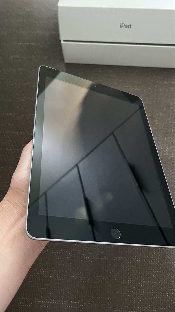 IPAD 16.6 ( 6 Geração ) 32GB