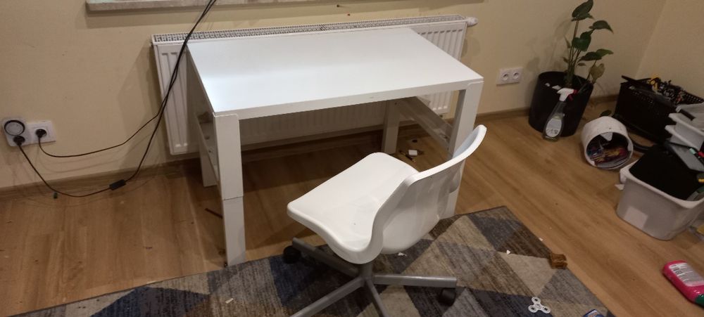 Biurko Ikea Pahl + krzeslo obrotowe