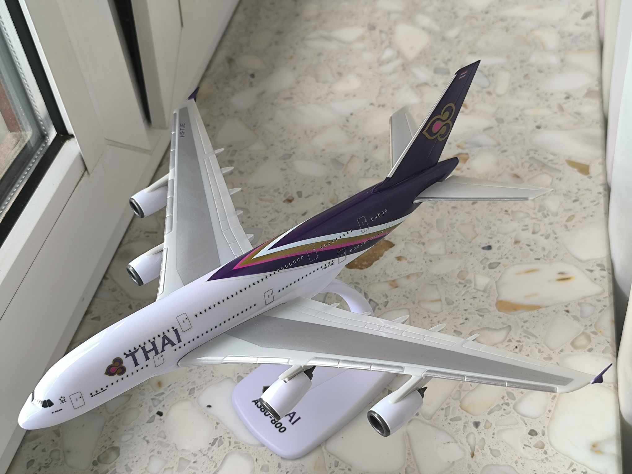 Thai Airways - AIRBUS A380-800, HS-TUE,  model 1:200