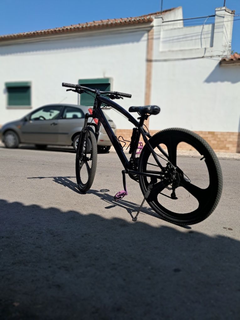 Bicicleta - usada
