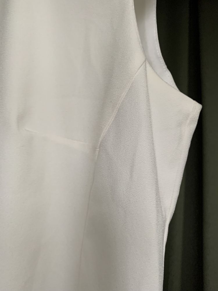 Платье белое приталенное вышитое бисером  Mango рр 46-48