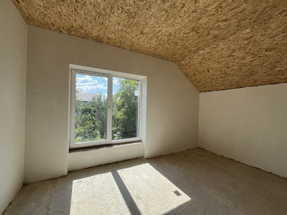 Продається будинок 140 м2 готовий до ремонту. Можливий обмін.