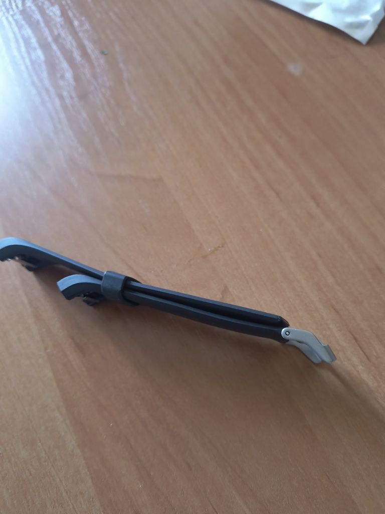 Nowy silikonowy pasek do zegarka 22 mm czarny