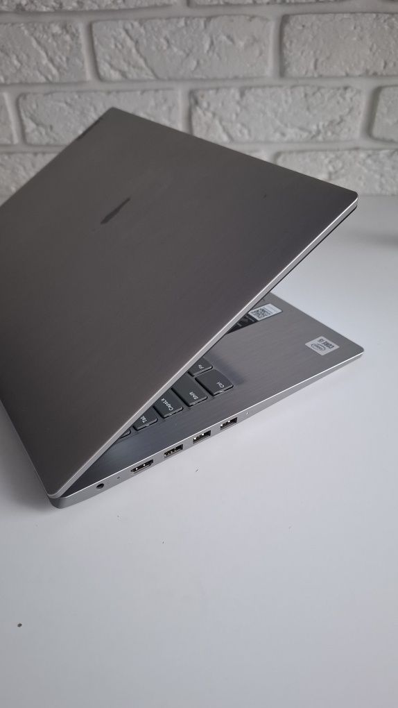 Lenovo ideapad 3 14iiL05 i5-1035g1 8 ram 128 ssd UHD ice lake 1gb