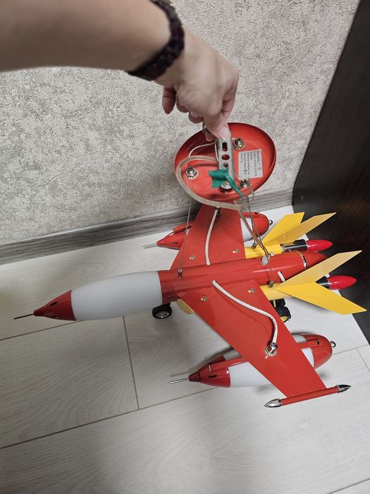 Люстра літачок в дитячу кімнату