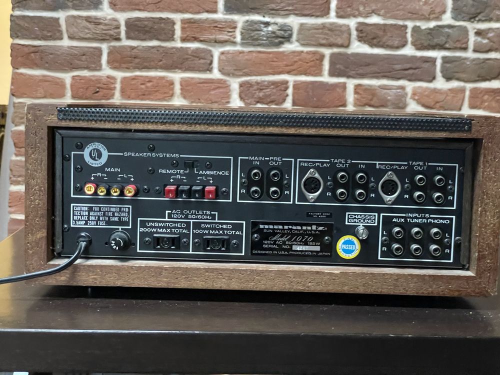 Marantz 1070 — Вінтажний підсилювач   з ламповим звучанням