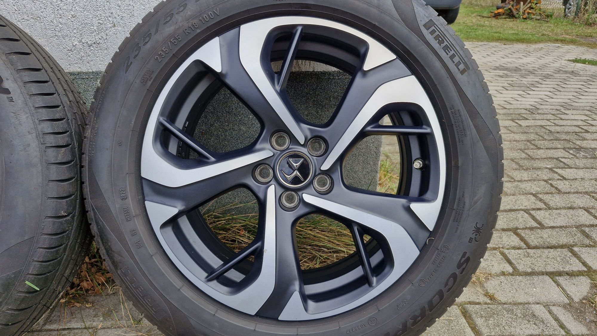Oryginalne koła felgi Citroen DS7, 235/55 R18 Pirelli Letnie..Jak Nowe