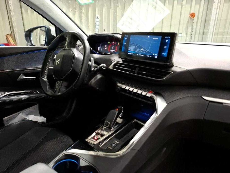 Peugeot 3008 1.2i 130cv ALLURE ** EXCELENTE OPORTUNIDADE*