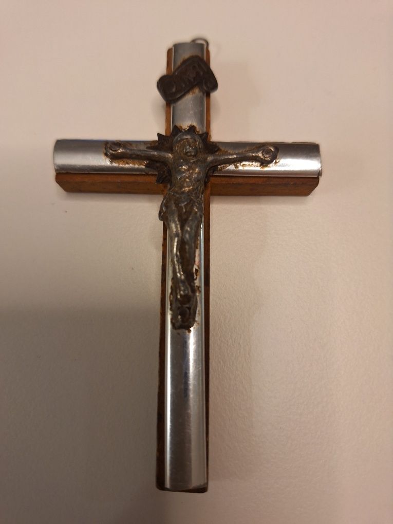 Stary krzyż drewniano- metalowy Inri