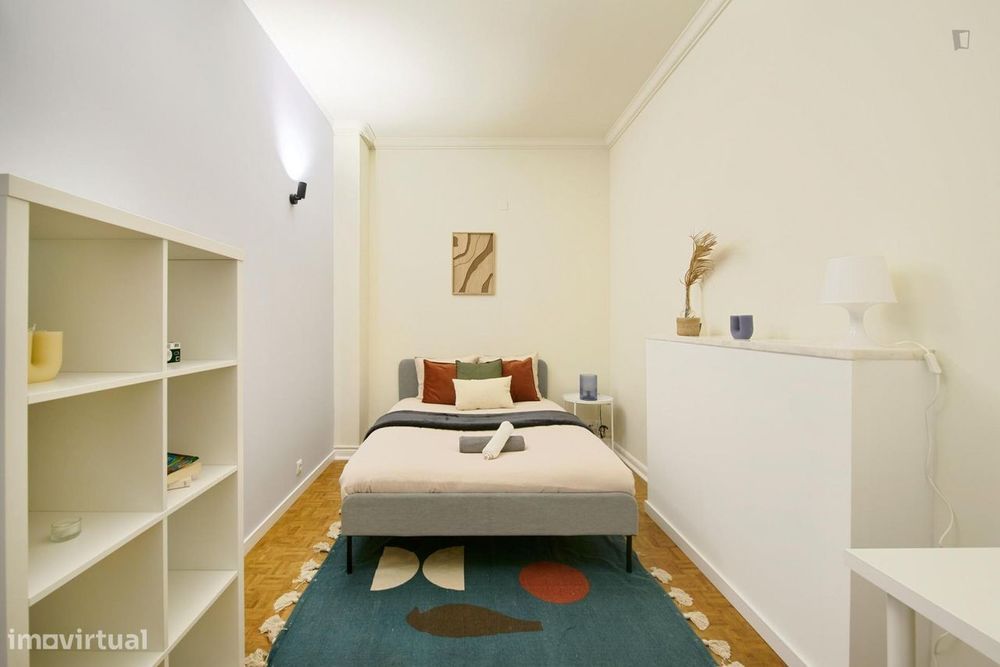 702817 - Quarto com cama de casal em...