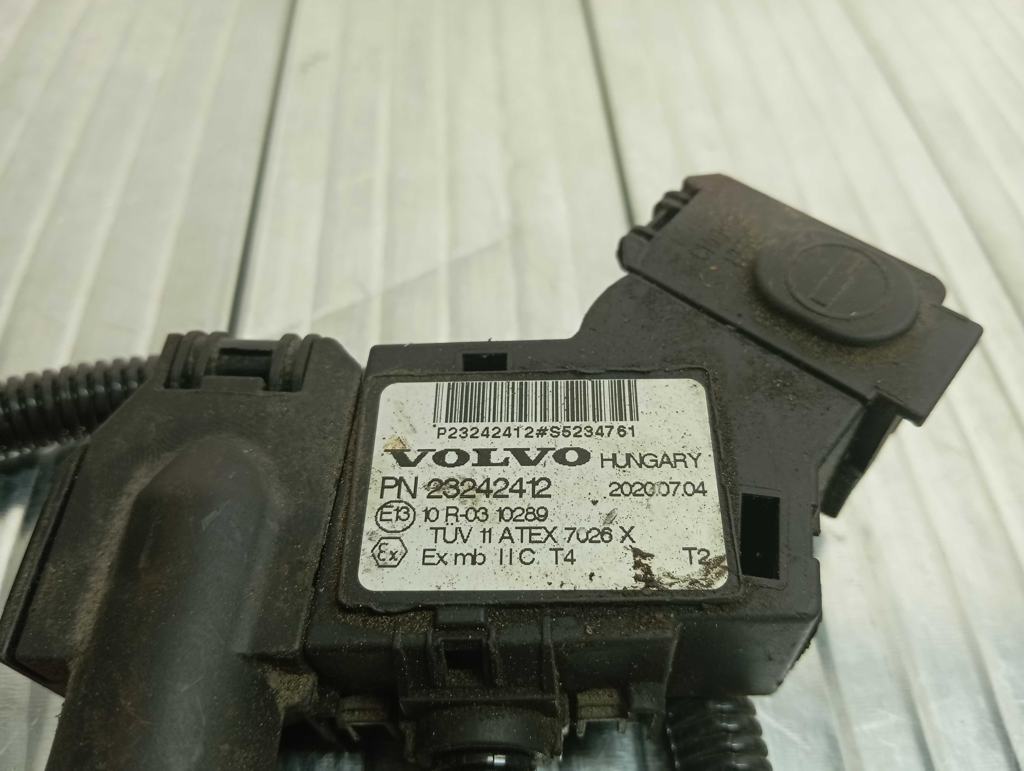 Klema  sensor  czujnika akumulatora Volvo  FM 4