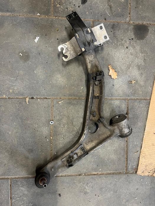 Wahacz prawy mercedes w246 w176 w117