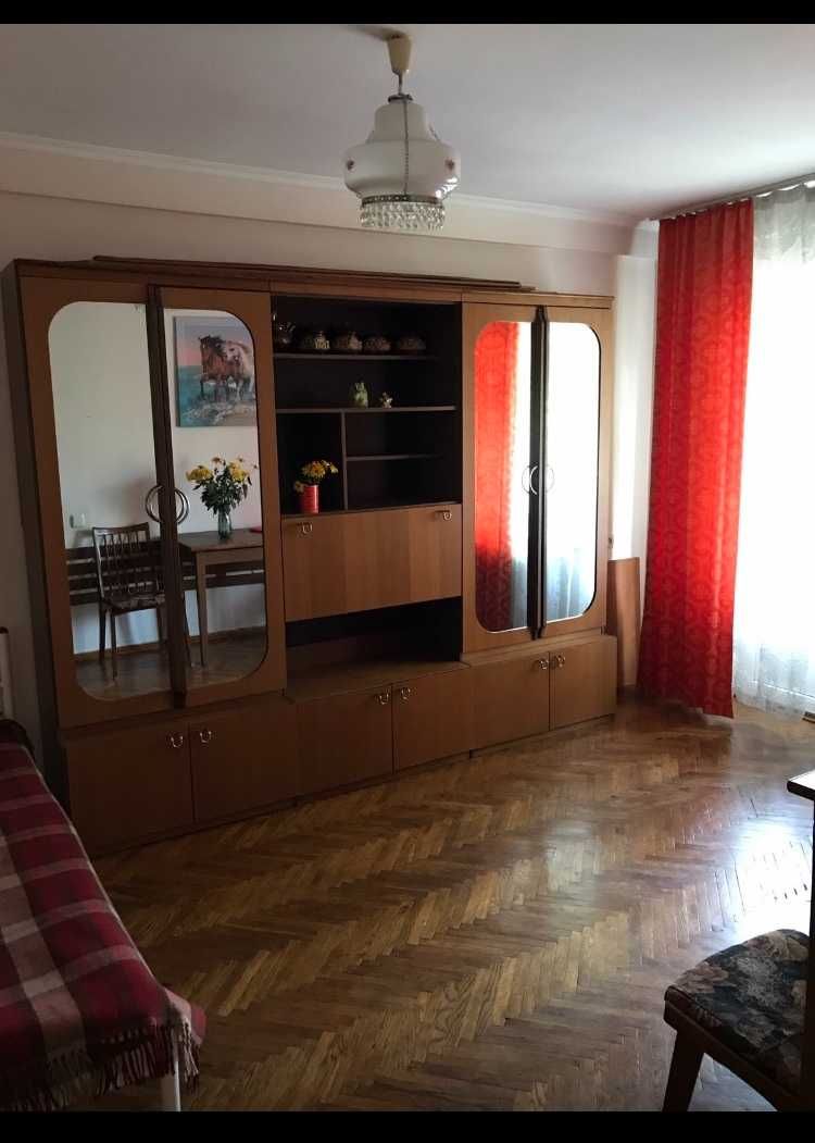 Продаж 1-к квартири з якісним ремонтом, бульвар Верховної Ради, 18а