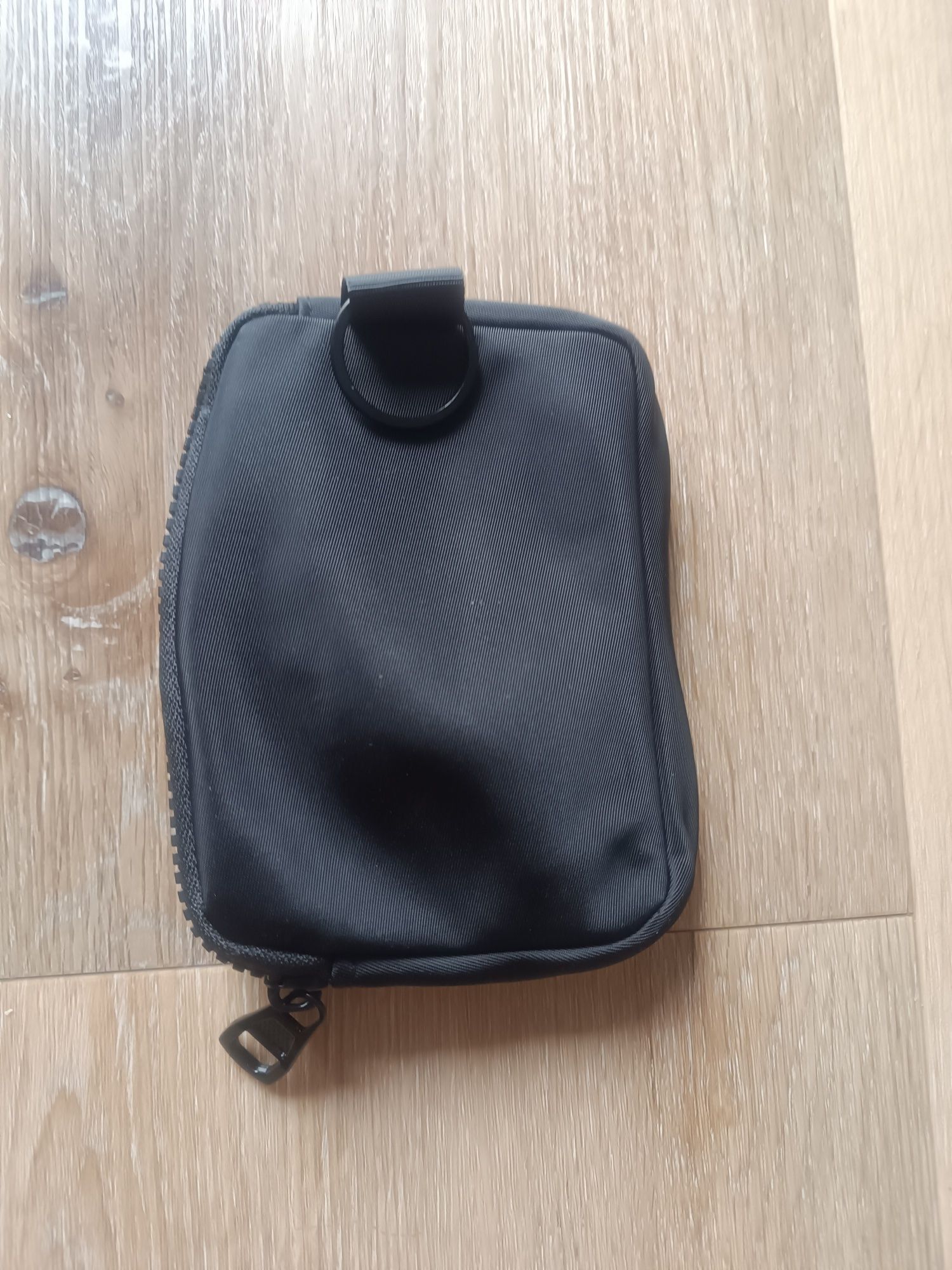 Saszetka portfel brelok