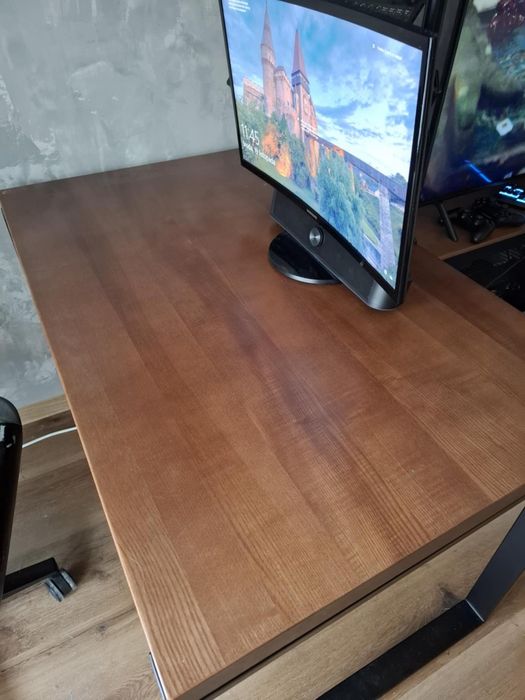 Biurko dębowe  + gratis