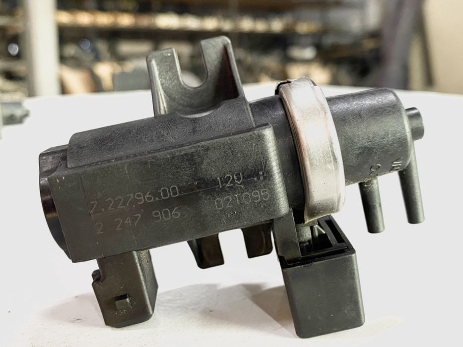 Соленоїд BMW E39 E46 М57 М47 M47N 2.0 д 3.0 d Клапан  БМВ Е46 Е39