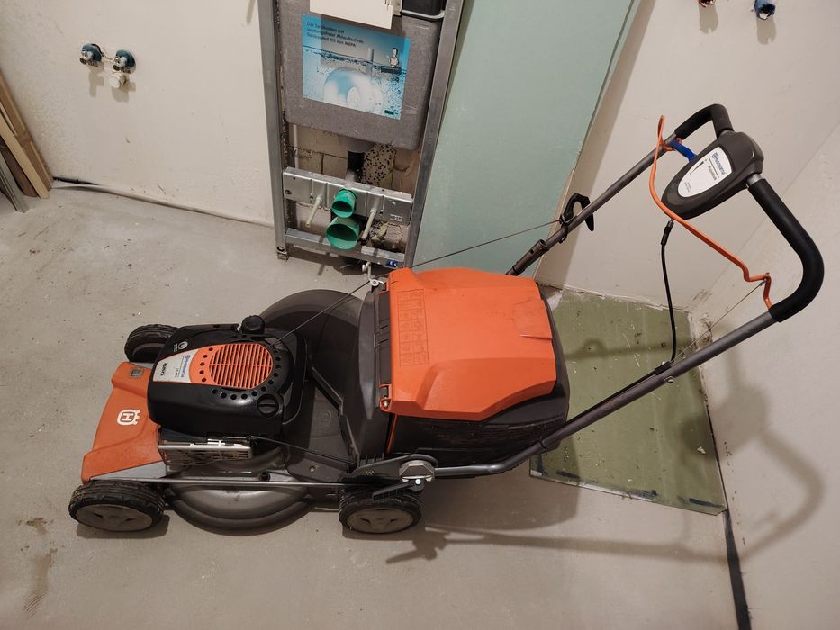 Kosiarka spalinowa Husqvarna lc48v z napędem