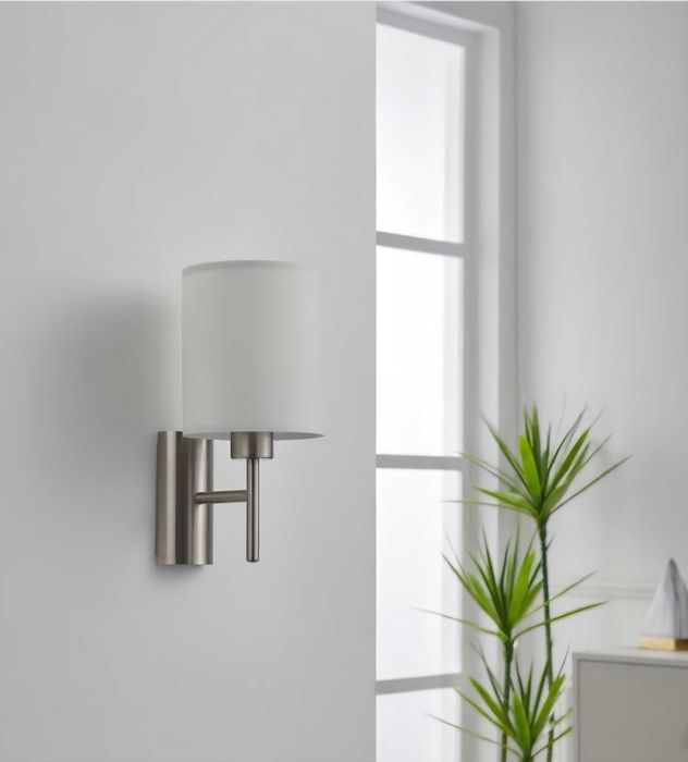 Lampa ścienna kinkiet z białym abażurem metal Eglo Pasteri