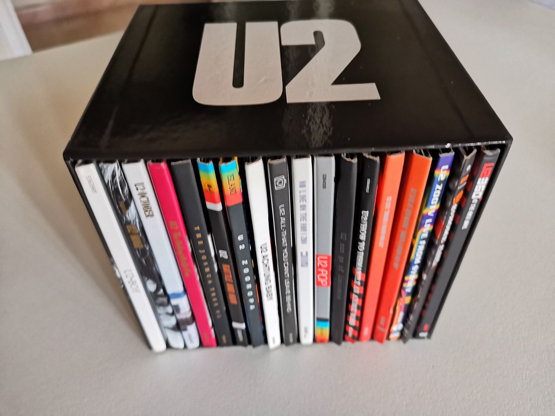 Discografia completa U2 e 4 DVDs