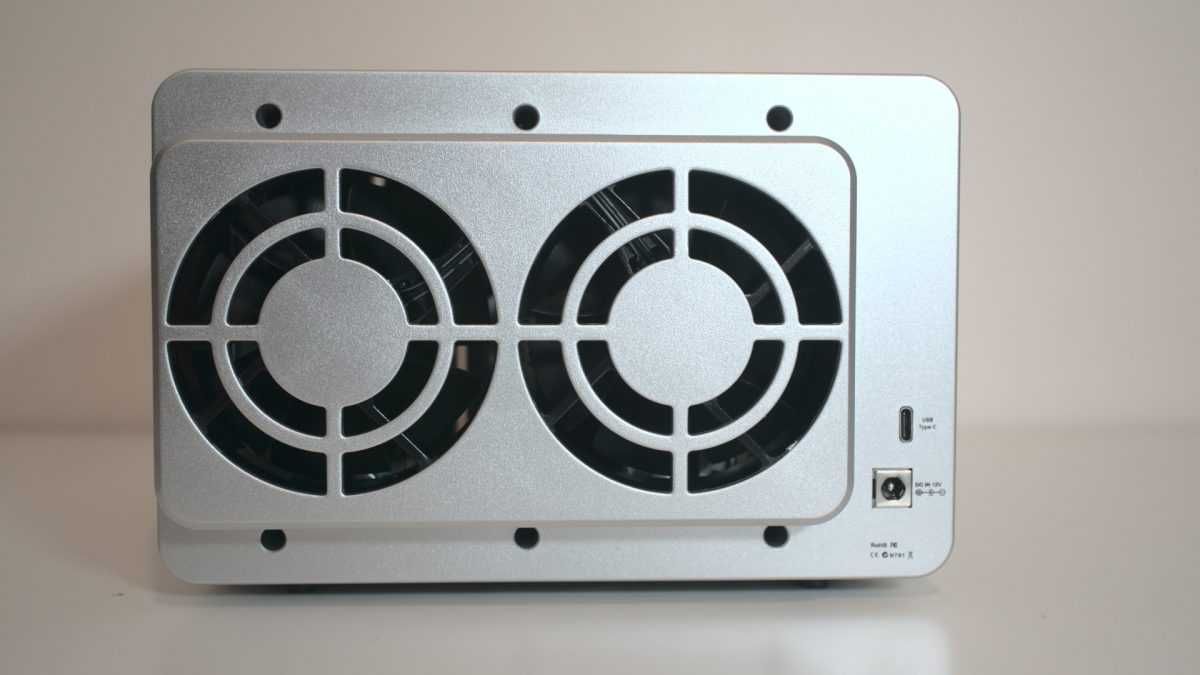 TERRAMASTER F2-223 e 4-300D
