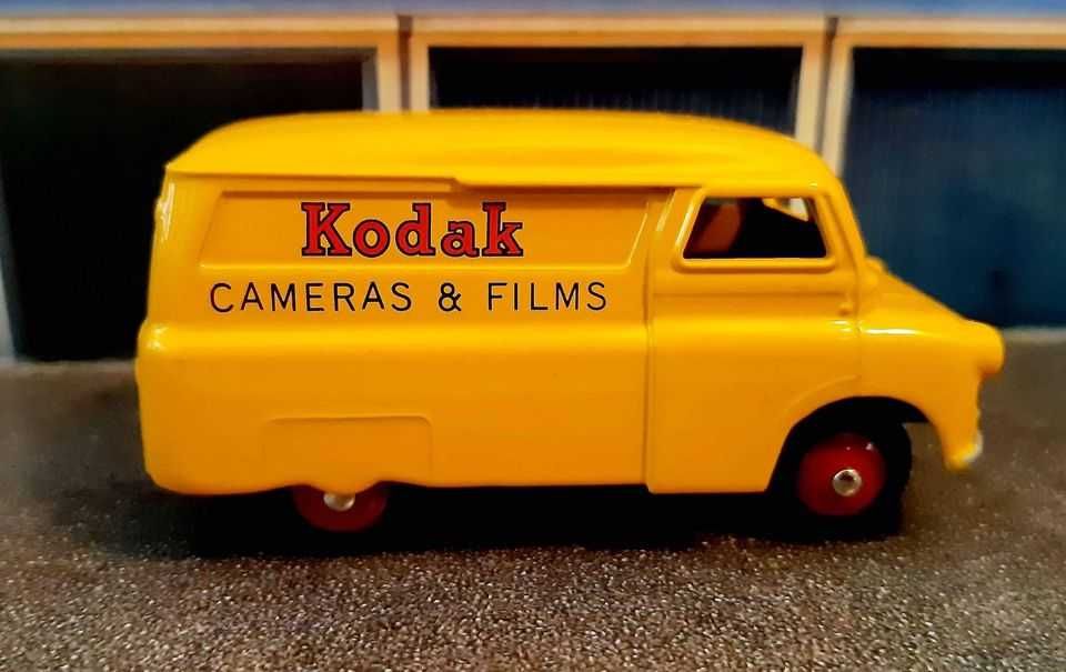 Bedford Kodak van, Dinky Toys, Atlas, 1/43