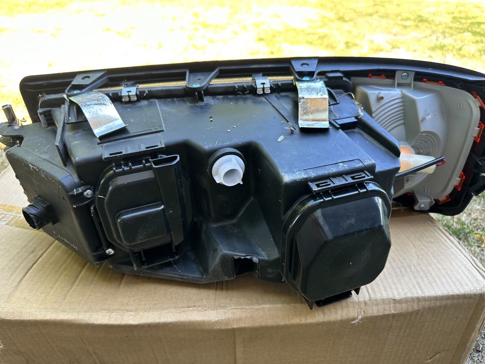 Lampy przednie MAN F2000