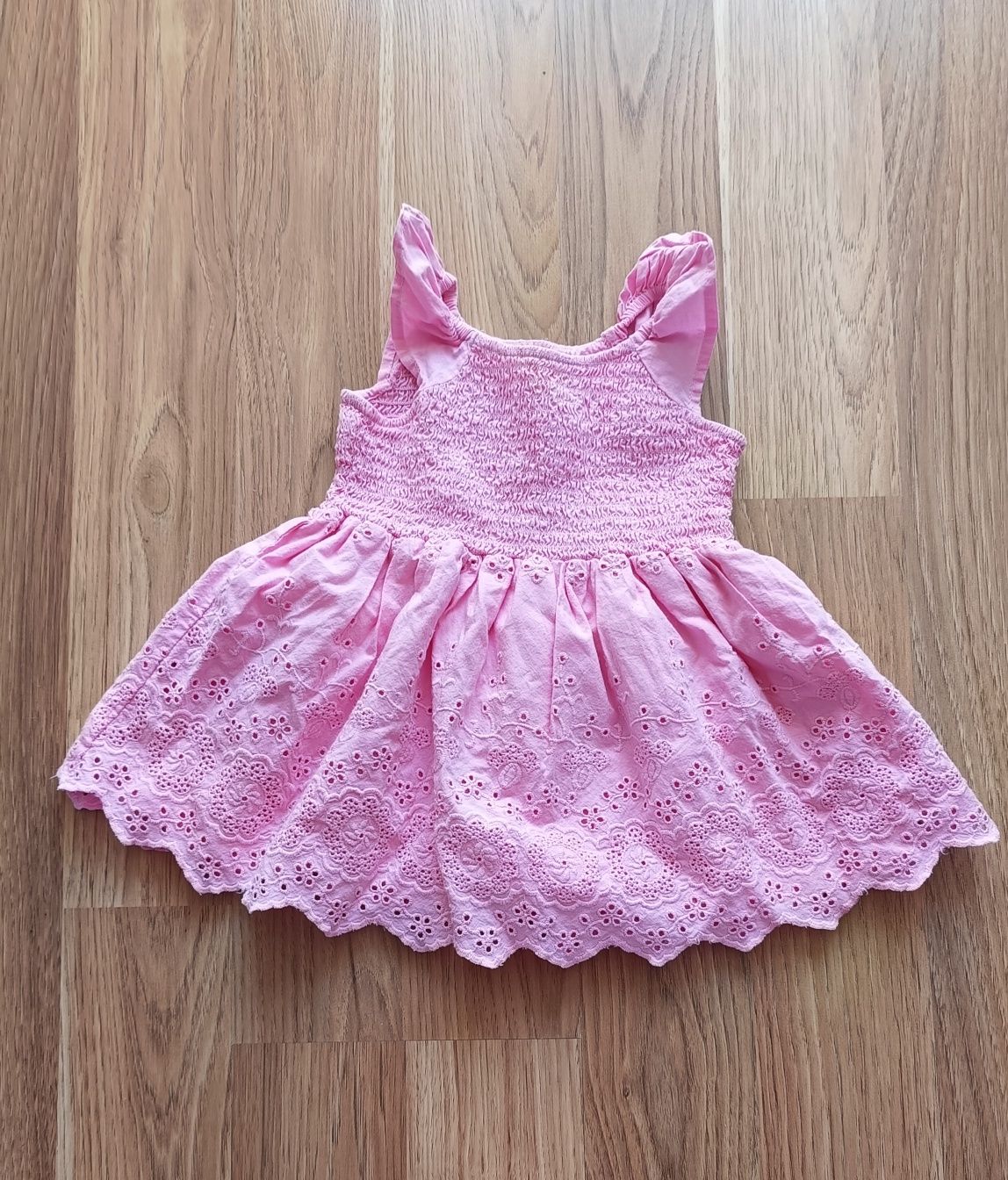 Reserved sukienka niemowlęca rozmiar 68 w super stanie