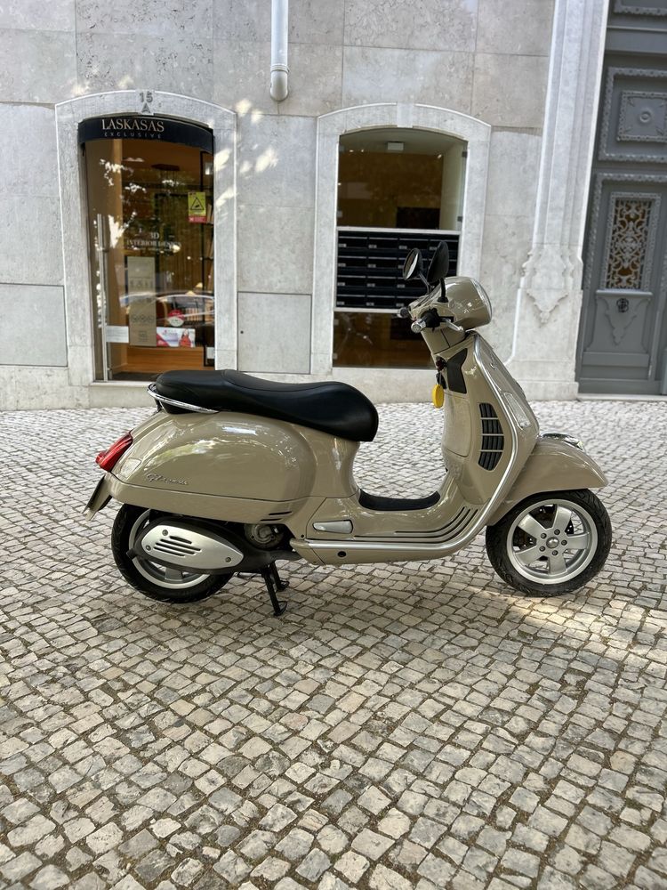 Vespa GTS 250 de 2007 com 46.000 km