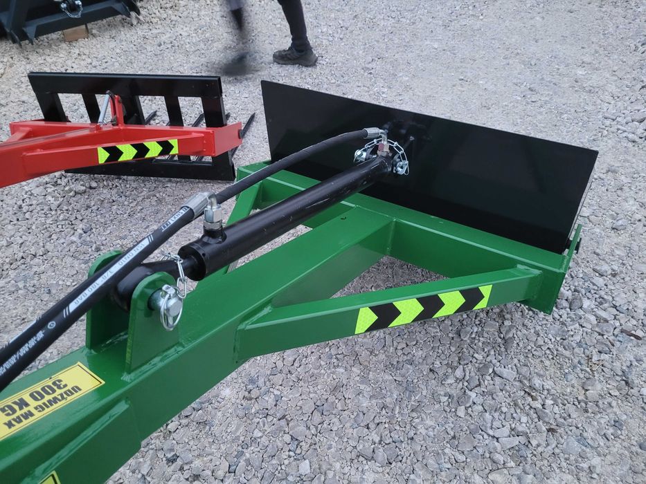 Ładowacz na tył ciągnika/ Tur na tylni podnośnik traktora Łycha/ Widły