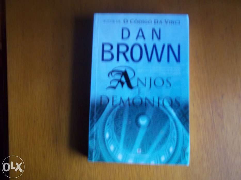 Livros de Dan Brown e outros para venda