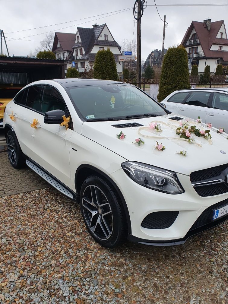 Samochód do ślubu Mercedes GLE Coupe wersja AMG kolor biala perła