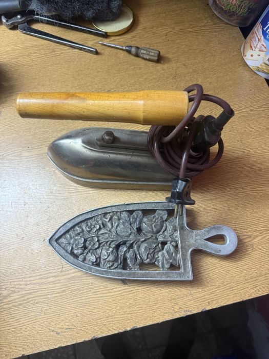 Żelazko PRL cieżkie elektryczne