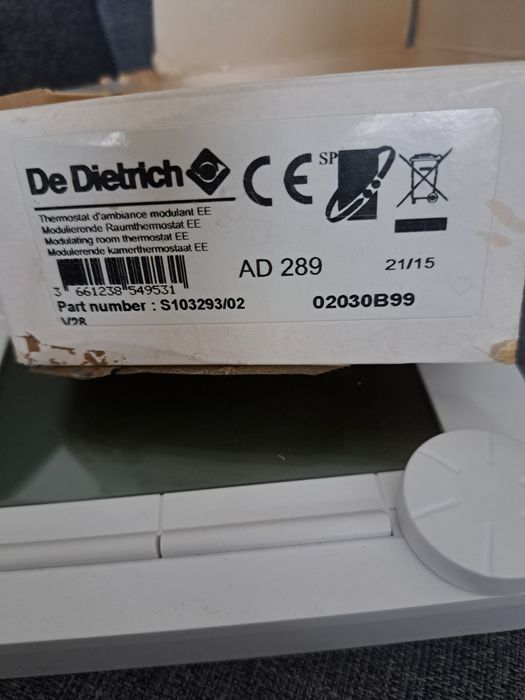 Regulator iSense AD289 przewodowy, modulujący S103293 De Dietrich
