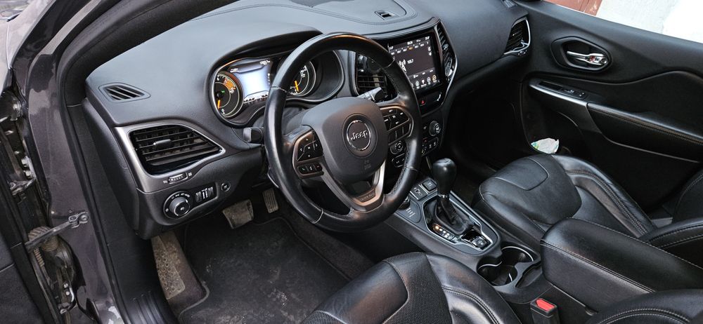 Jeep Cherokee 2019 3.2
