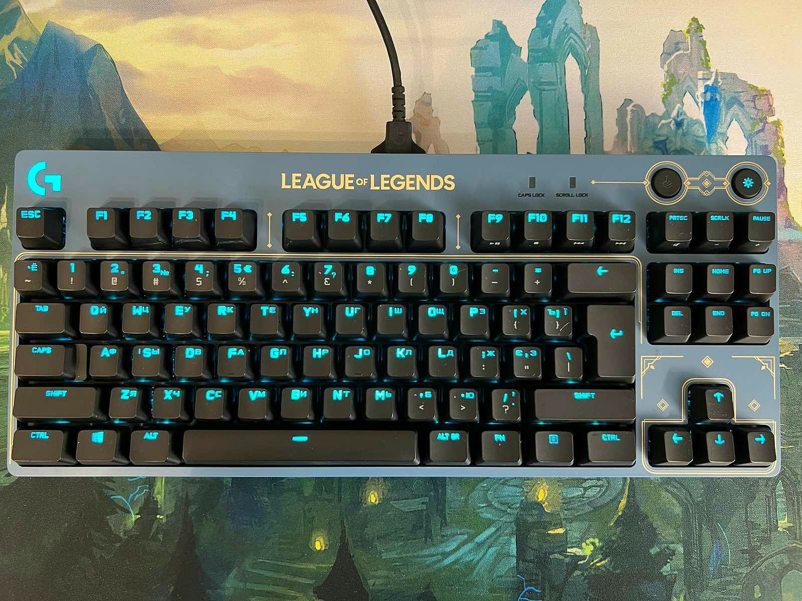 Игровая поверхность Logitech G840 XL League of Legend