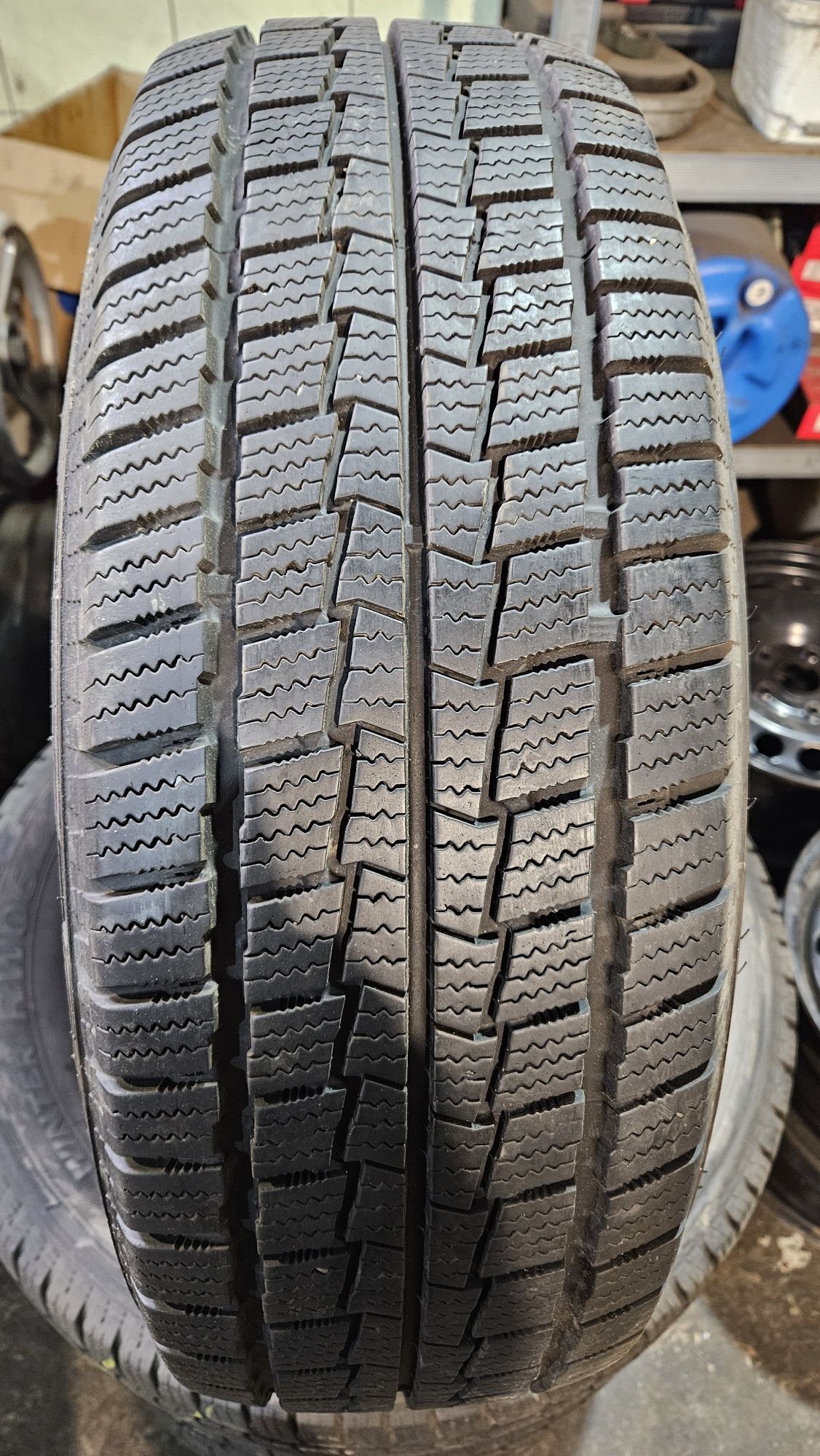 4x Hankook 215/60R17C Winter RW06 ZIMOWE