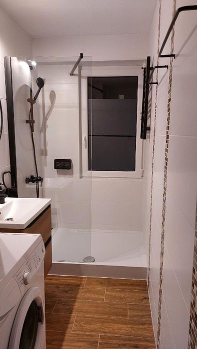 Wykończenia remonty Glazurnik  łazienki pogotowie hydrauliczne