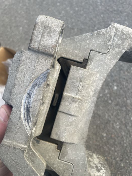 Подушка двигуна  оригінал chevrolet volt1 2011-2015 подушка двигателя