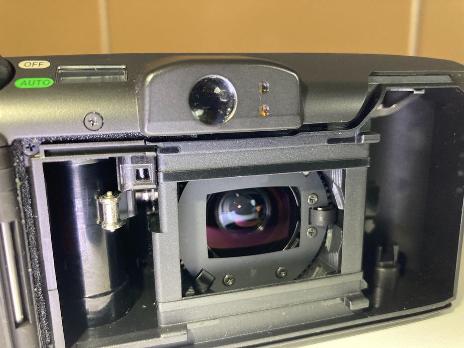 Máquina fotográfica analógica Canon Prima Super 105 c/nova