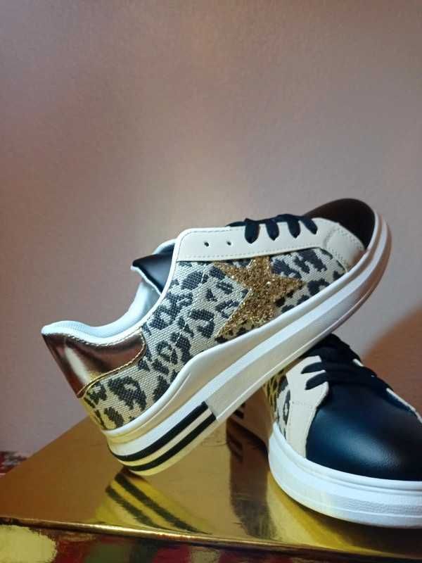 Sapatilhas Zebra Estrela Dourada - 40 - Novas!!