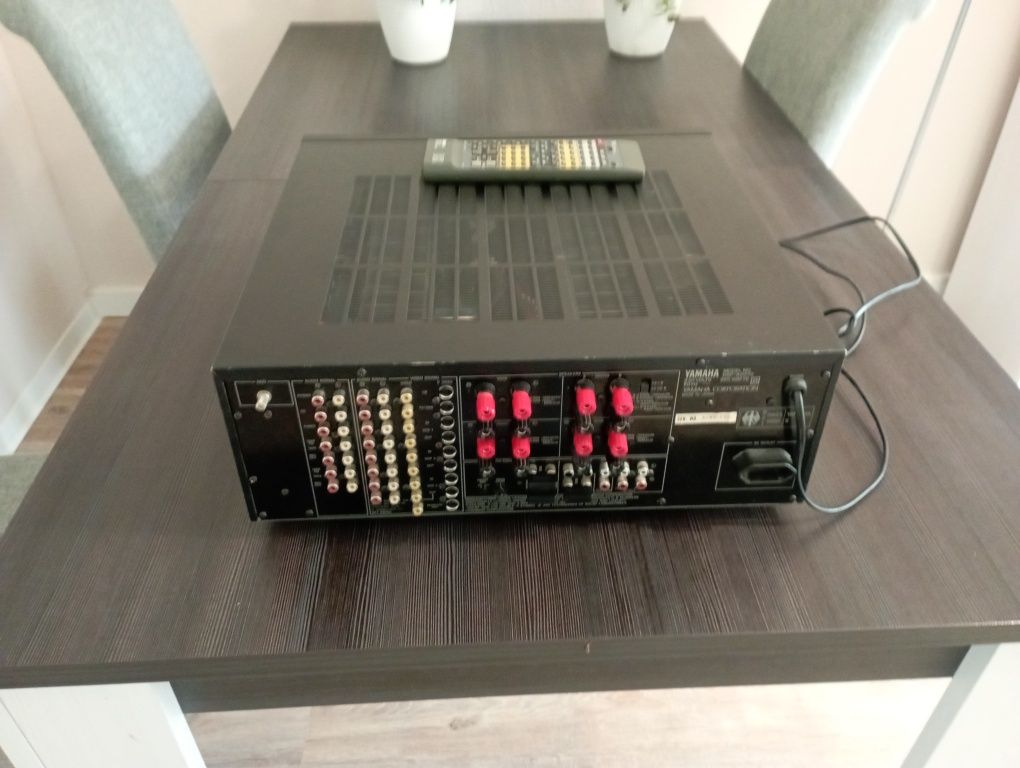 Yamaha dsp-a2070 7.1